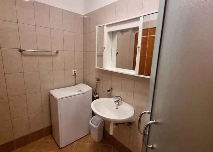 2 * Ljubač