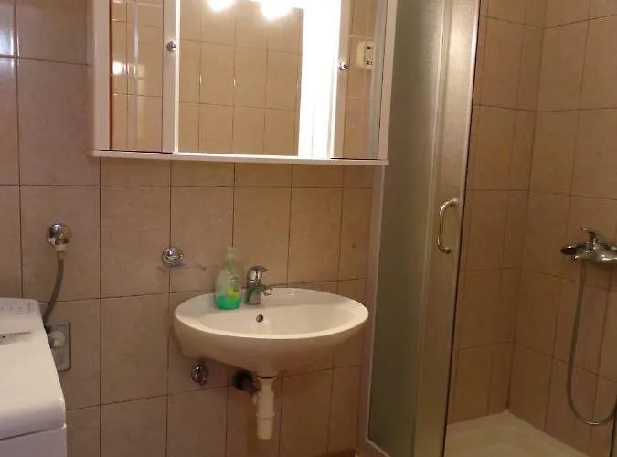 2 * Ljubač