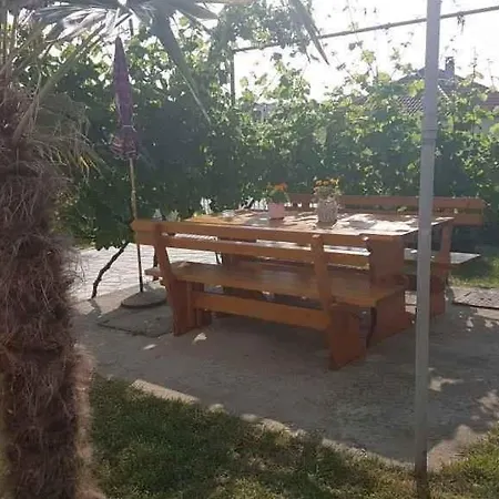 2 Apartment *